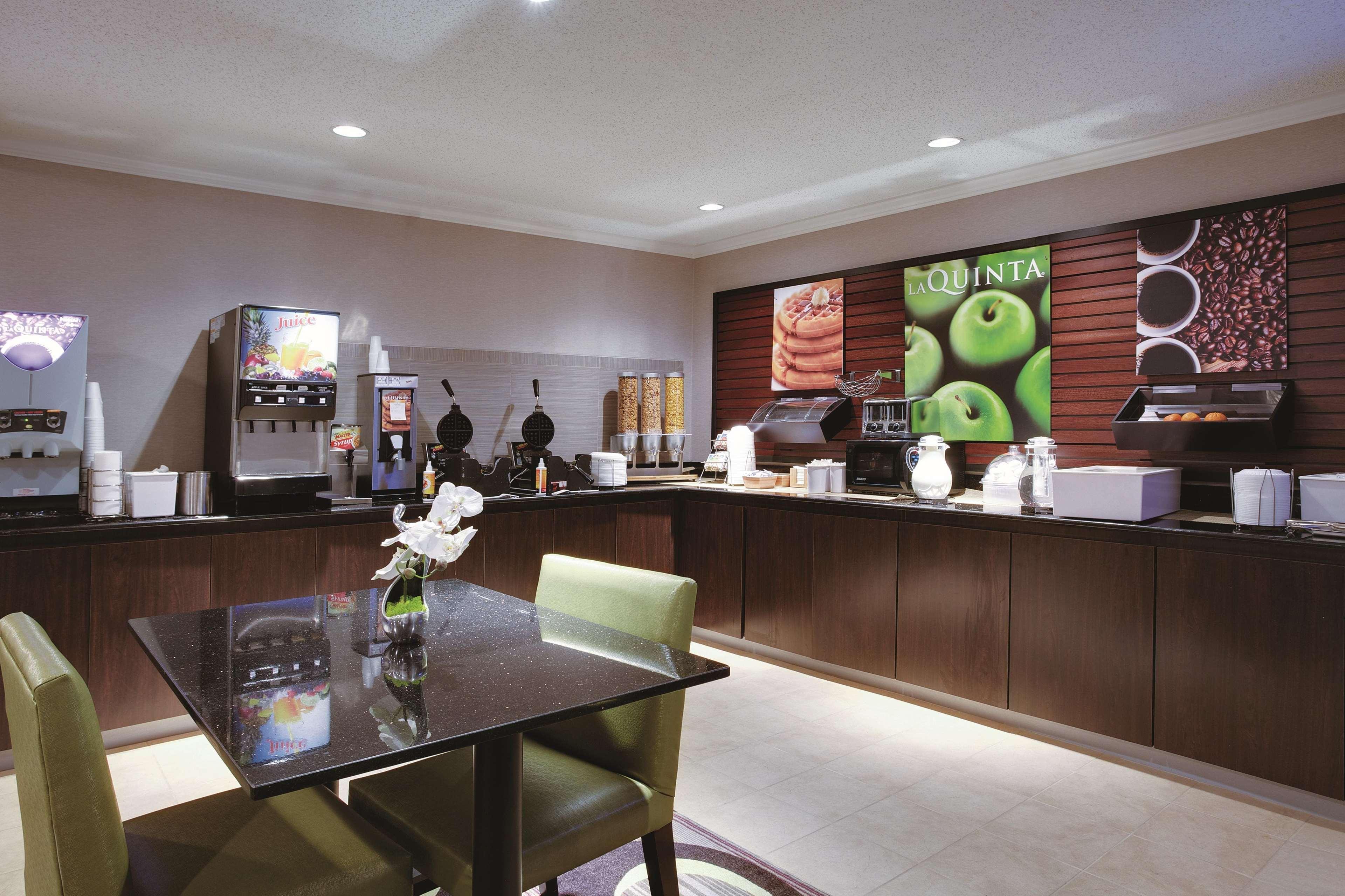 La Quinta By Wyndham Airport Hershey Hotel