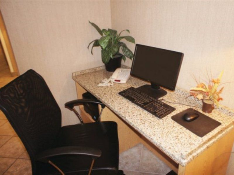 La Quinta By Wyndham Airport Hershey Hotel 3*